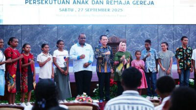Pj Gubernur Papua Dorong Anak dan Remaja Gereja Jadi Generasi Taat, Kreatif, dan Berkarakter