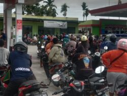 Tak Ada ‘Demo’ Meski Antre BBM Panjang Penuhi SPBU