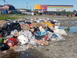 Lurah Sediakan Petugas Tapi Sampah Masih Mengganggu Warga
