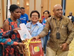 PTFI Gelar Nikah Massal untuk Karyawan Papua