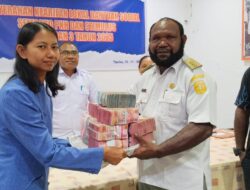 11 Kampung di Mimika Terima Bantuan Sembako PKH