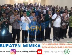 Pemkab Mimika Resmi Buka Sosialisasi Penguatan DKMI dan Penyerahan Kartu BPJS Ketenagakerjaan