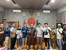 Kejari Nabire Buka Pintu ke Media, DR. Jusak Ayomi: Pers Kunci Transparansi Penegakan Hukum