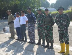 Aksi Bersih Pantai Serentak! Lanal Nabire Turun Langsung Dukung Arahan Presiden Prabowo