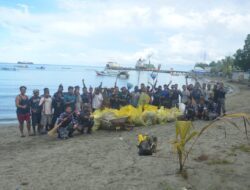 Lanal Nabire dan Warga Bersatu, Pantai Labani Kembali Bersih dan Bersinar