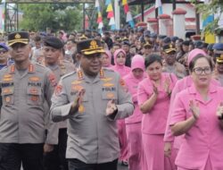 Wakapolda Baru Tiba di Nabire, Disambut Prosesi Adat hingga Injak Piring di Mako Polda Papua Tengah