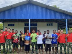 Yonif TP 804/DBAY Turun Tangan Bersihkan Gereja di Nabire, Atasi Selokan Tersumbat yang Picu Banjir