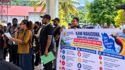 Mahasiswa FK Uncen menyampaikan aspirasi terkait ujian kompetensi